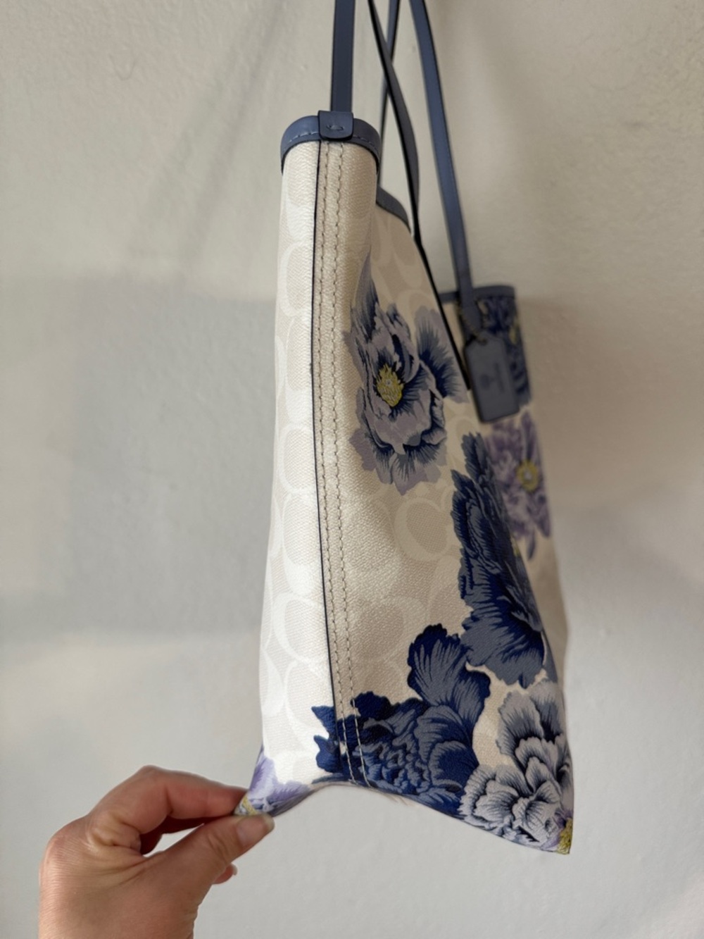 🔥1 Day Sale!🔥 Coach x Kaffe Fassett Tote - Picture 5 of 11